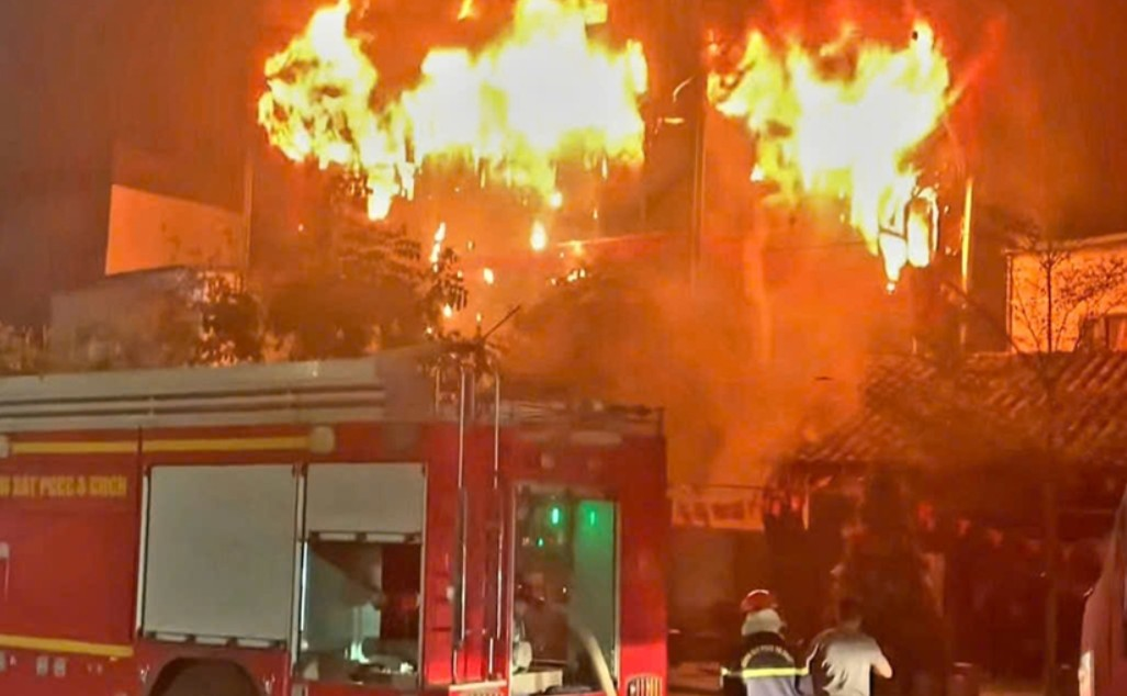 Kịp thời khống chế vụ cháy tại nhà hàng Tâm Anh (Bắc Ninh)